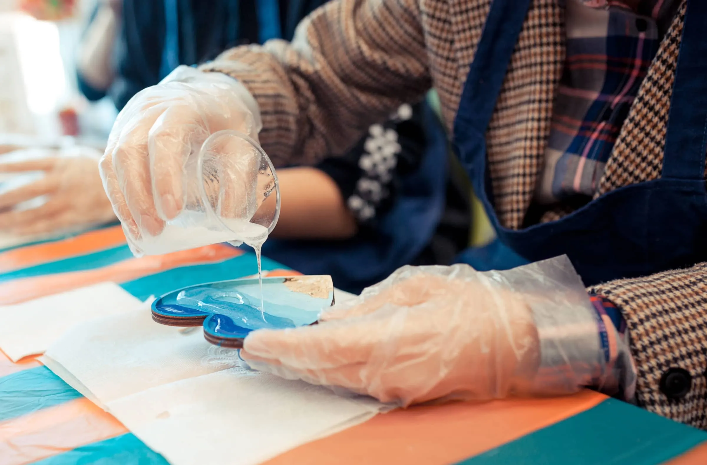 قیمت مواد اولیه رنگ و رزین